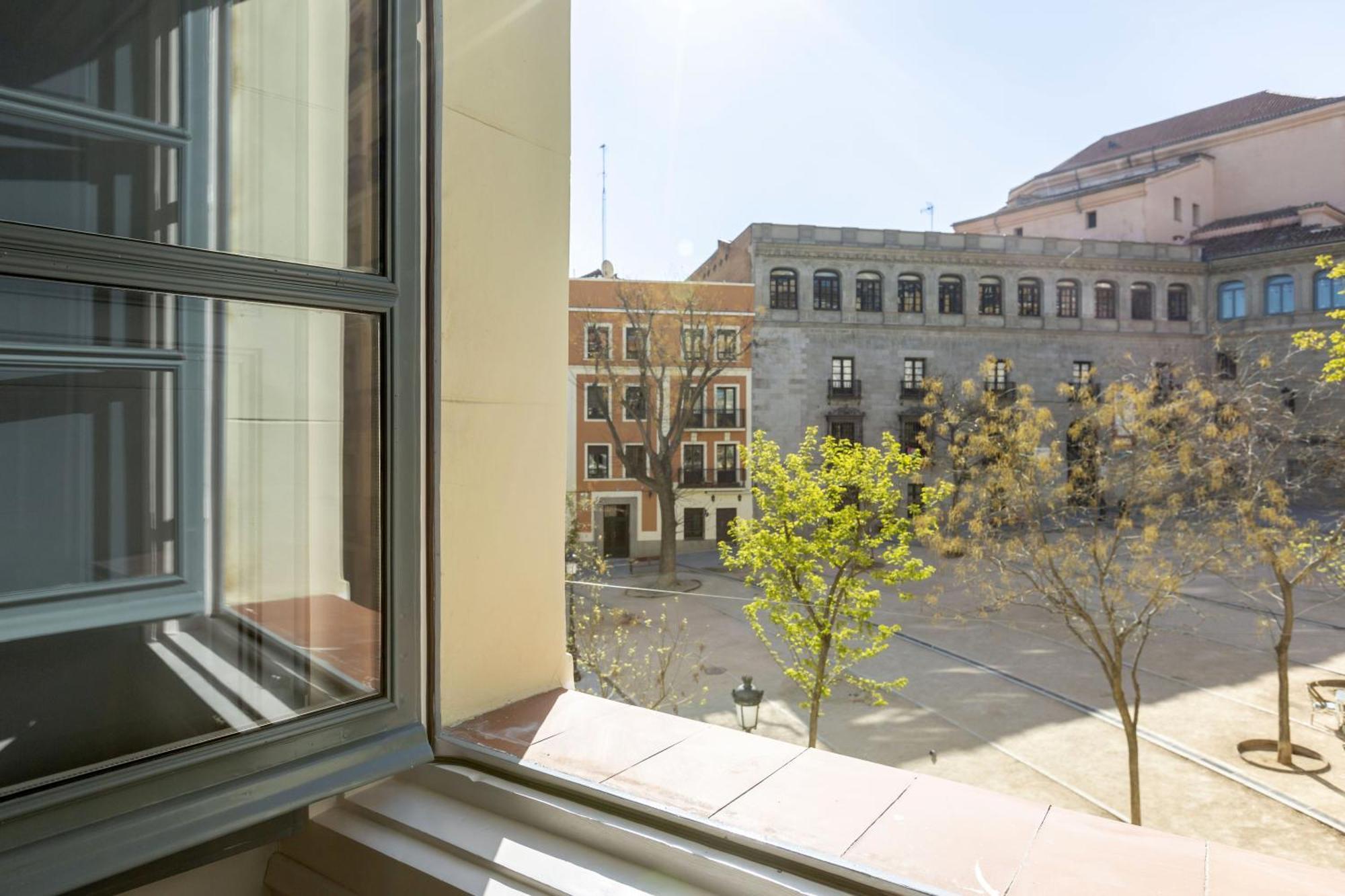 Precioso Apt En La Plaza De La Paja Latina Madrid Exteriör bild