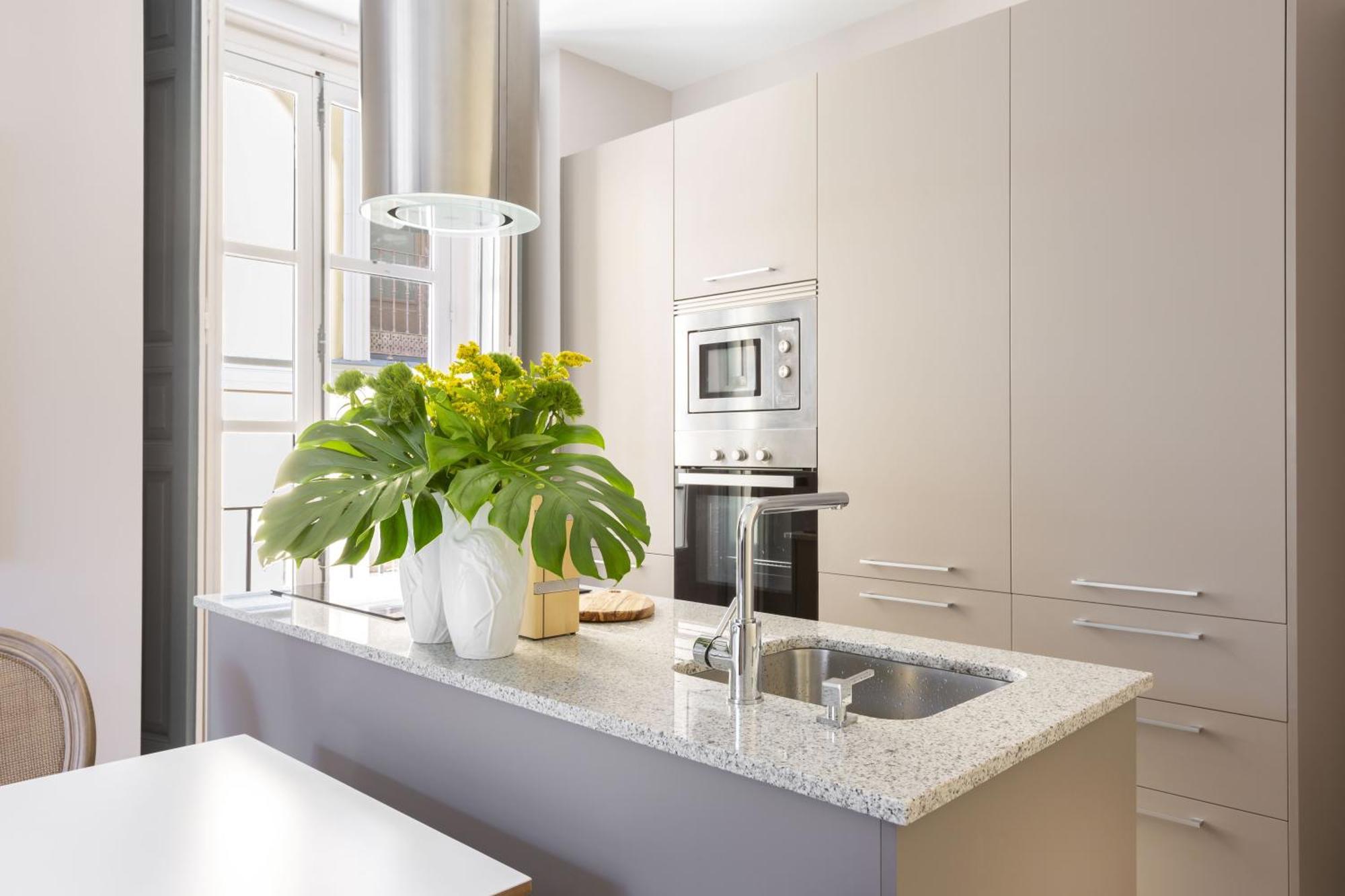 Precioso Apt En La Plaza De La Paja Latina Madrid Exteriör bild